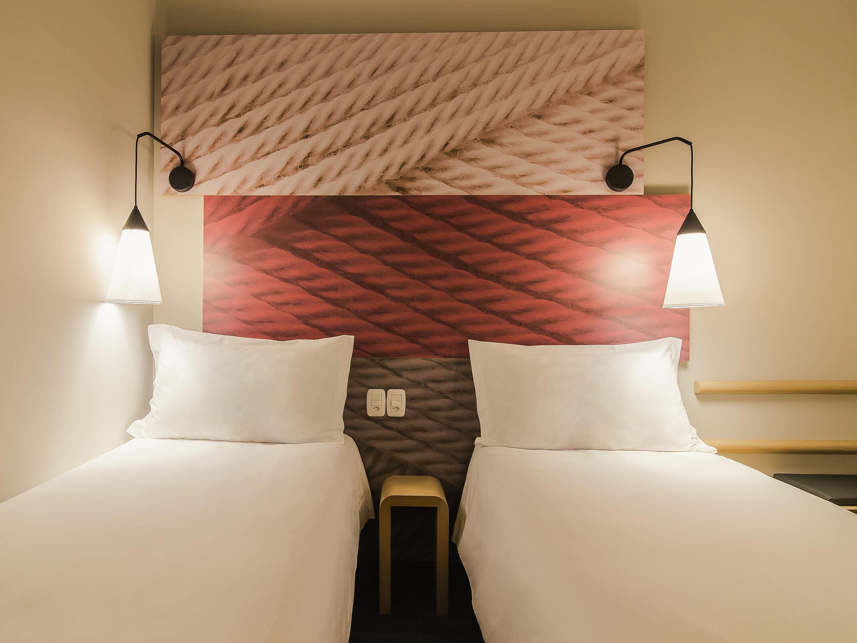 Literie de qualité supérieure, bureau, chambres insonorisées