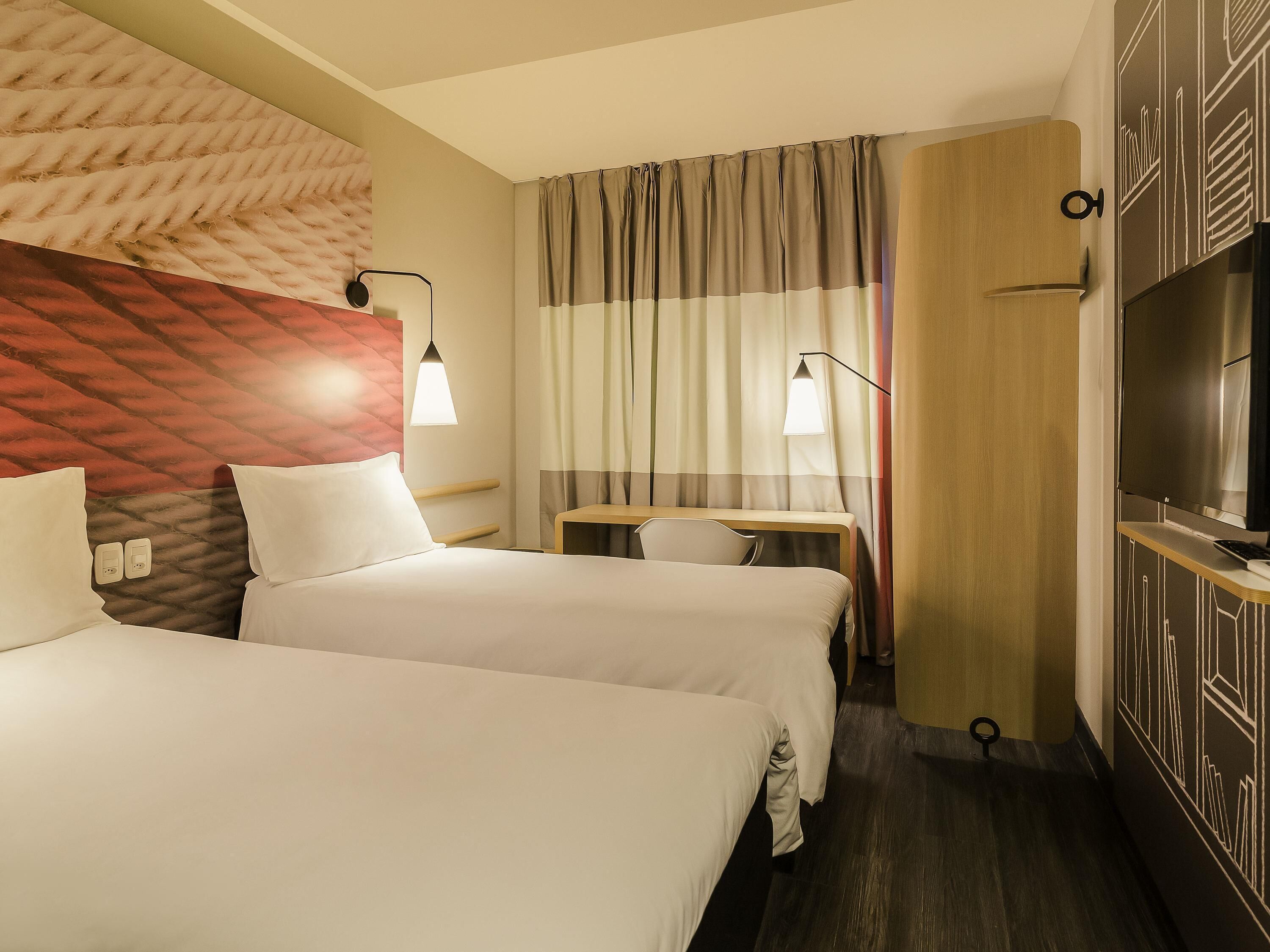 Standard Apartment, 2 Single Beds | Premium bedding, desk, soundproofing, free WiFi