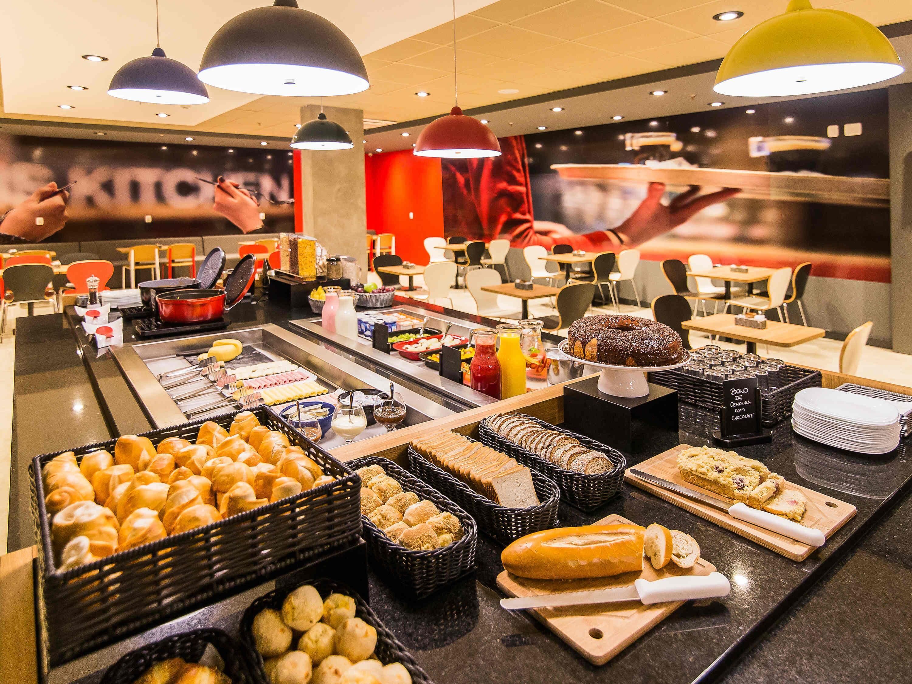 Daily buffet breakfast for a fee