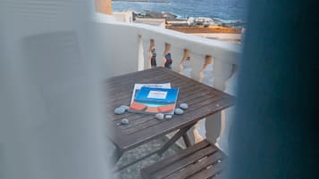 Apartamento Deluxe, 1 cama doble, no fumadores, vistas al mar | Balcón