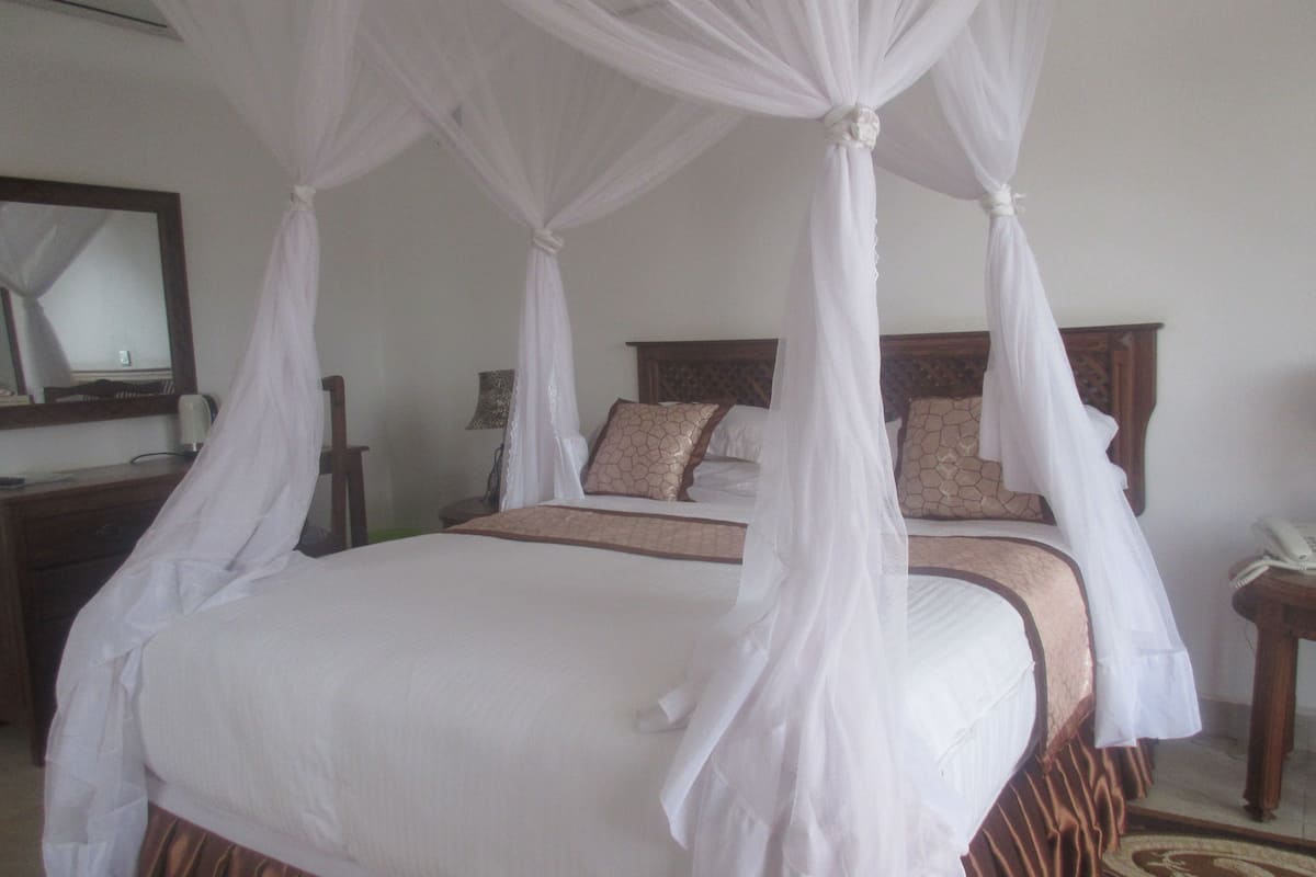 1 bedroom, minibar, desk, WiFi (free)