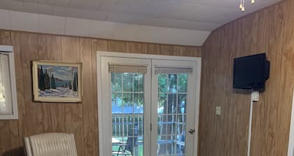 Lazy Pines Cottage