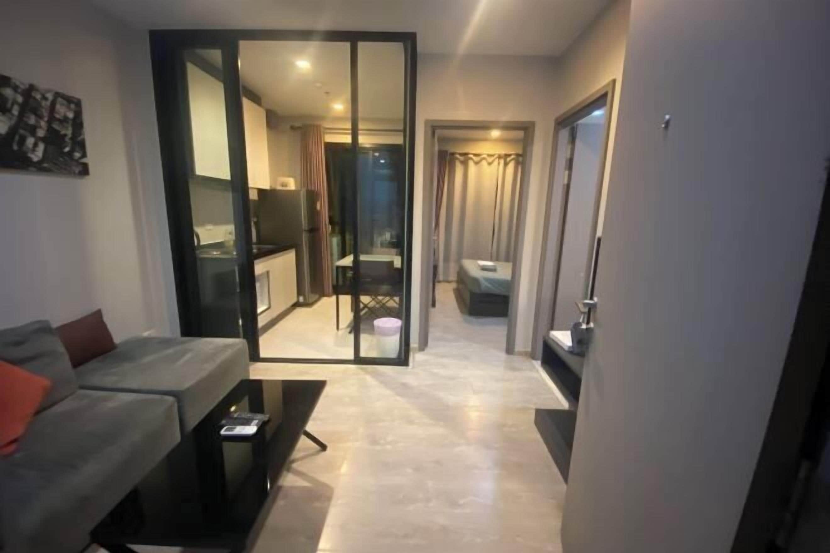 Blackout curtains, free WiFi, bed sheets, wheelchair access