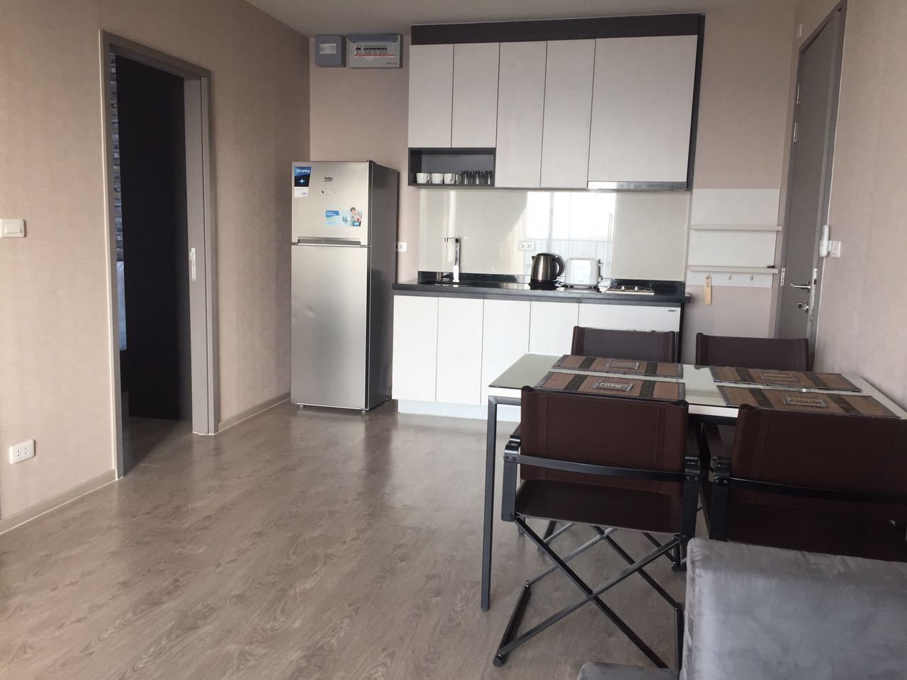 房內用餐
