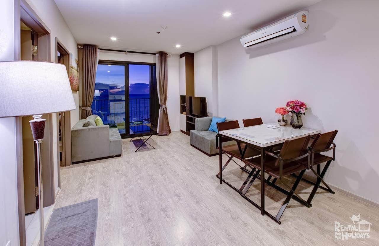 Blackout curtains, free WiFi, bed sheets, wheelchair access