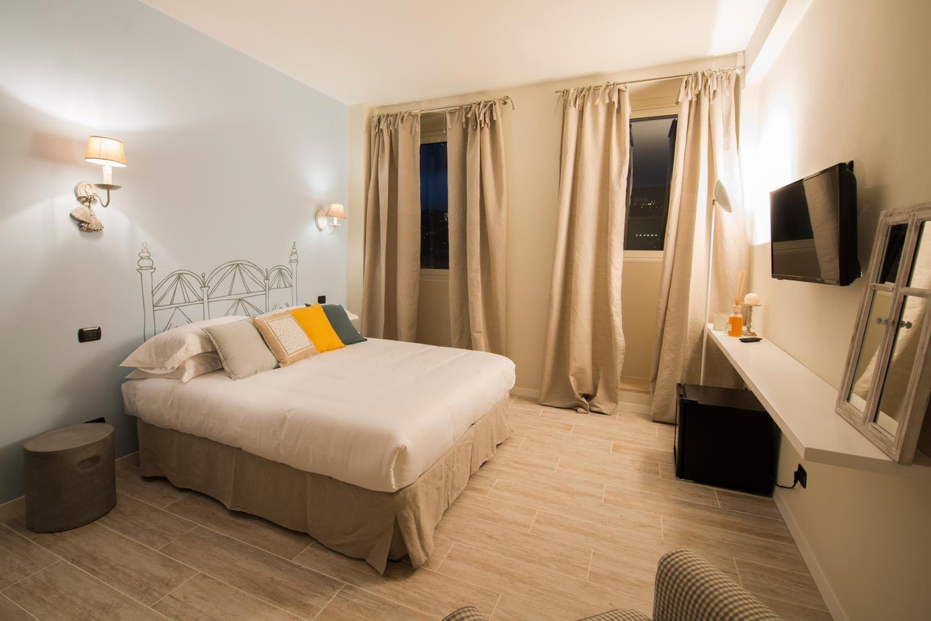 Skrivbord, gratis barnsängar, gratis wi-fi och rullstolsanpassning