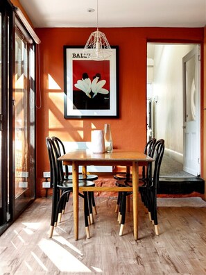 Dining - Luxury Villas Little Charles (Pet Friendly) (Fitzroy)