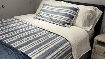 2 bedrooms, desk, iron/ironing board, free WiFi
