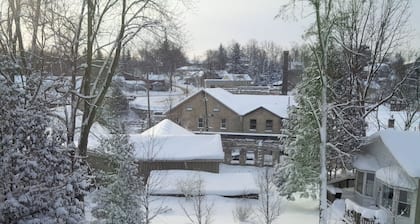 Millers Mistress - Gardenview - 2 bdrm apt in downtown Elora