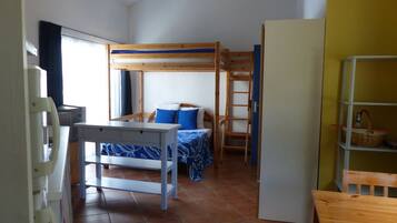 Apartment | Rollaway beds, free WiFi