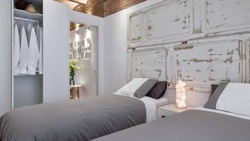 2 bedrooms, soundproofing, iron/ironing board, Internet