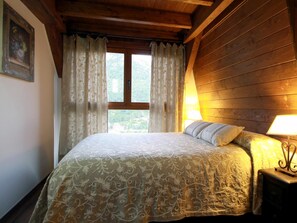 4 Schlafzimmer, Bügeleisen/Bügelbrett, Bettwäsche