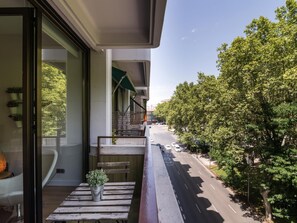Outdoor dining - Paseo del Prado I - Studio with Pool and Terrace (Madrid)