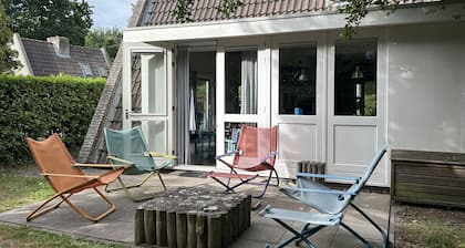 Schouwse Stee 3 Maison de vacances confortable et moderne dans un petit parc