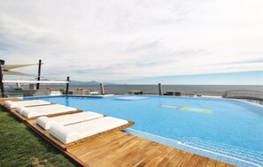 Een verwarmd zwembad