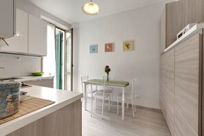 Apartment, 2 Bedrooms | Private kitchen | Fridge, microwave, oven, cookware/dishes/utensils - Strozzi Apartment By Home Sharing (Florence)