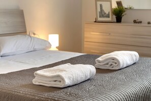 Apartment, 2 Bedrooms | 2 bedrooms, free cots/infant beds, free WiFi - Strozzi Apartment By Home Sharing (Florence)