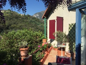 Property grounds - Very nice Menton house 110 m2, 10 minutes from the sea and shops, in  (Menton)