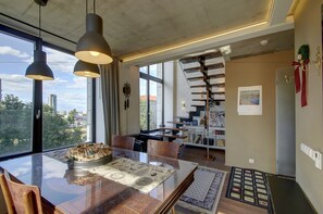 Repas dans la chambre