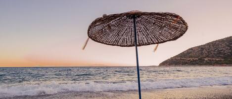 Nær stranden og fisking