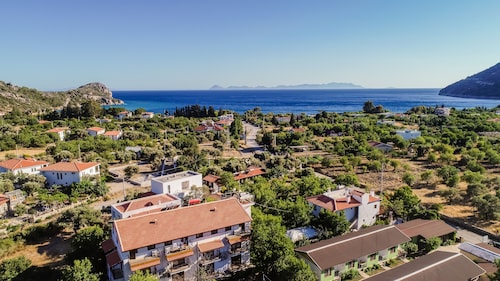 Karia Apart