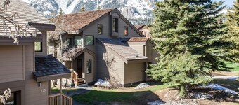 Snowcreek #320 Spacious, 3 bedroom + loft in Snowcreek phase 2 . Sleeps 10. Amazing Views!