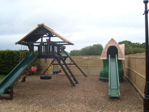 室外兒童遊樂區