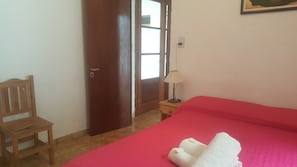 Economy Double Room, 1 Double Bed, Private Bathroom | Free WiFi, bed sheets - Posada del Huayruro (Salta)