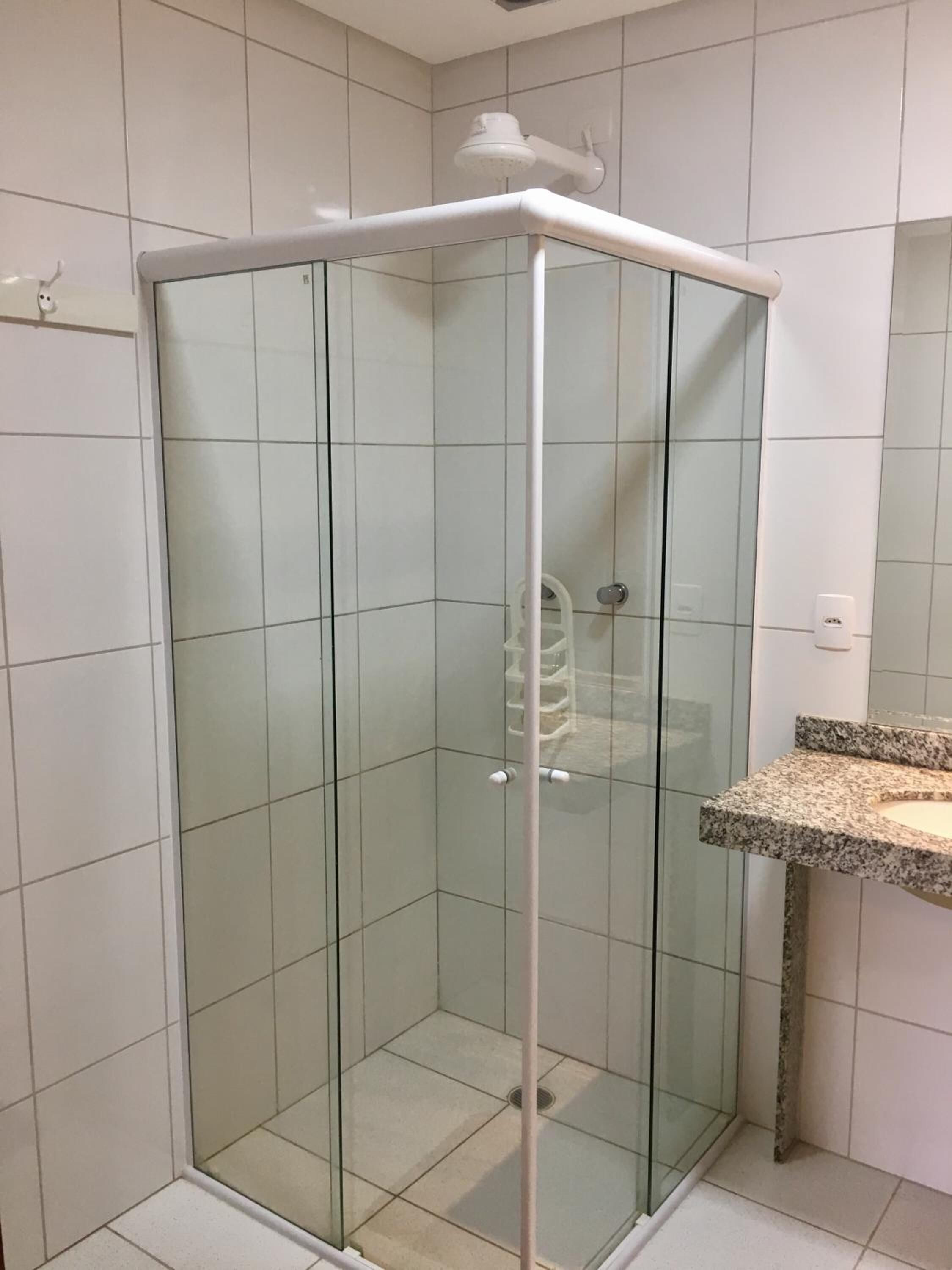 Shower, towels