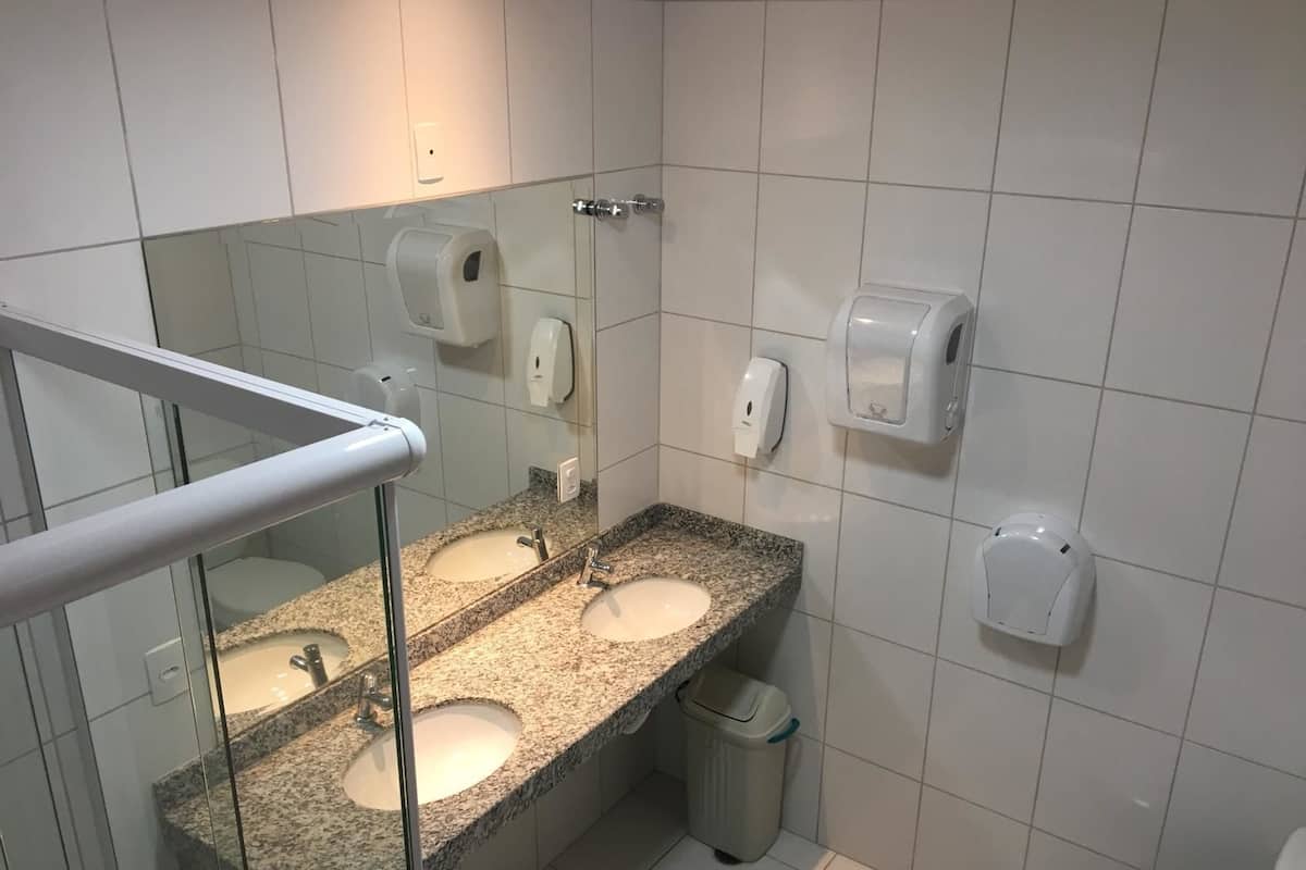 Suite Dupla com Varanda | Soundproofing, WiFi (free), bed sheets