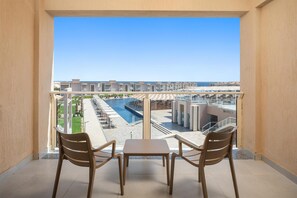 Minibar, Zimmersafe, Verdunkelungsvorhänge, schallisolierte Zimmer