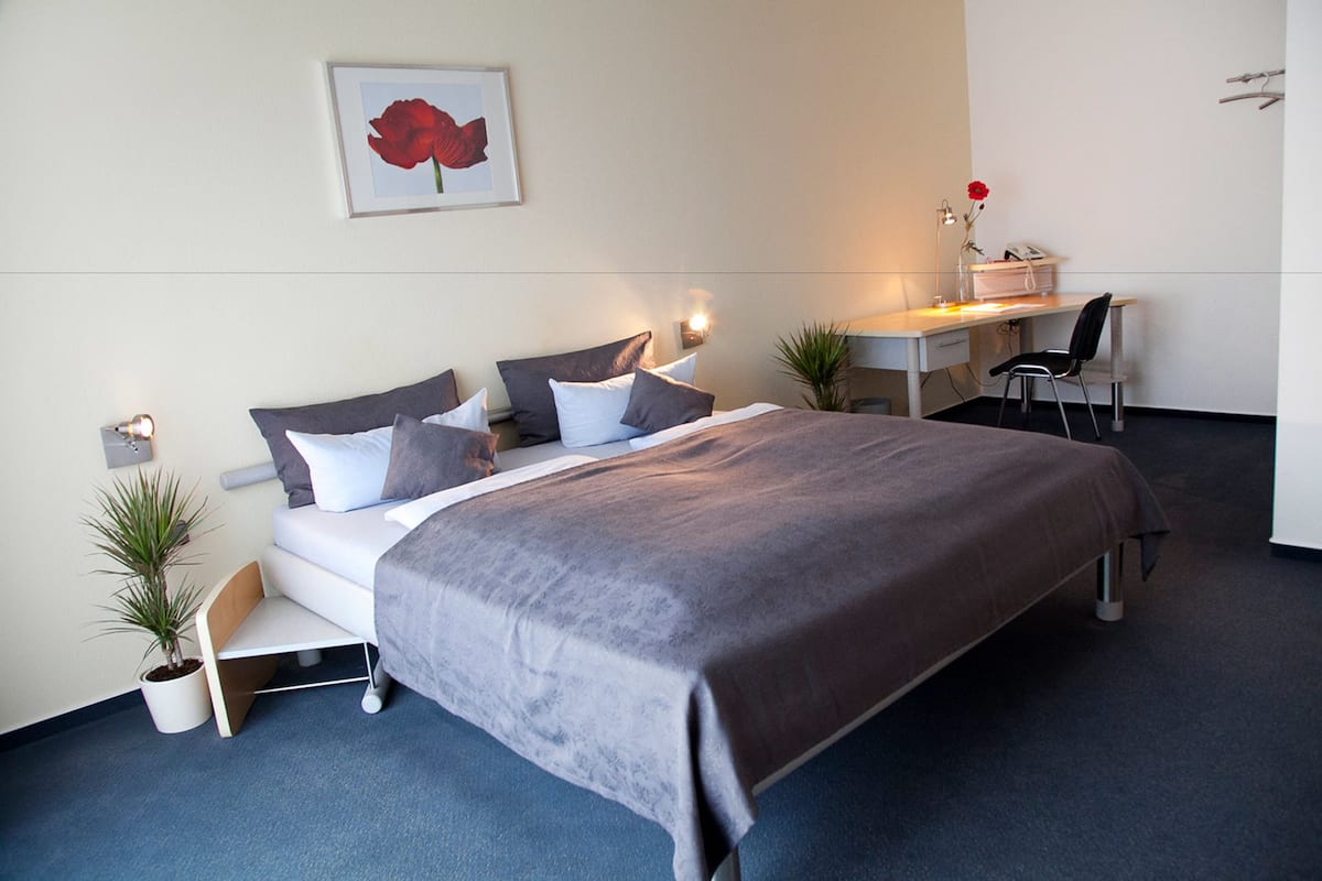 Desk, cots/infant beds, rollaway beds, free WiFi