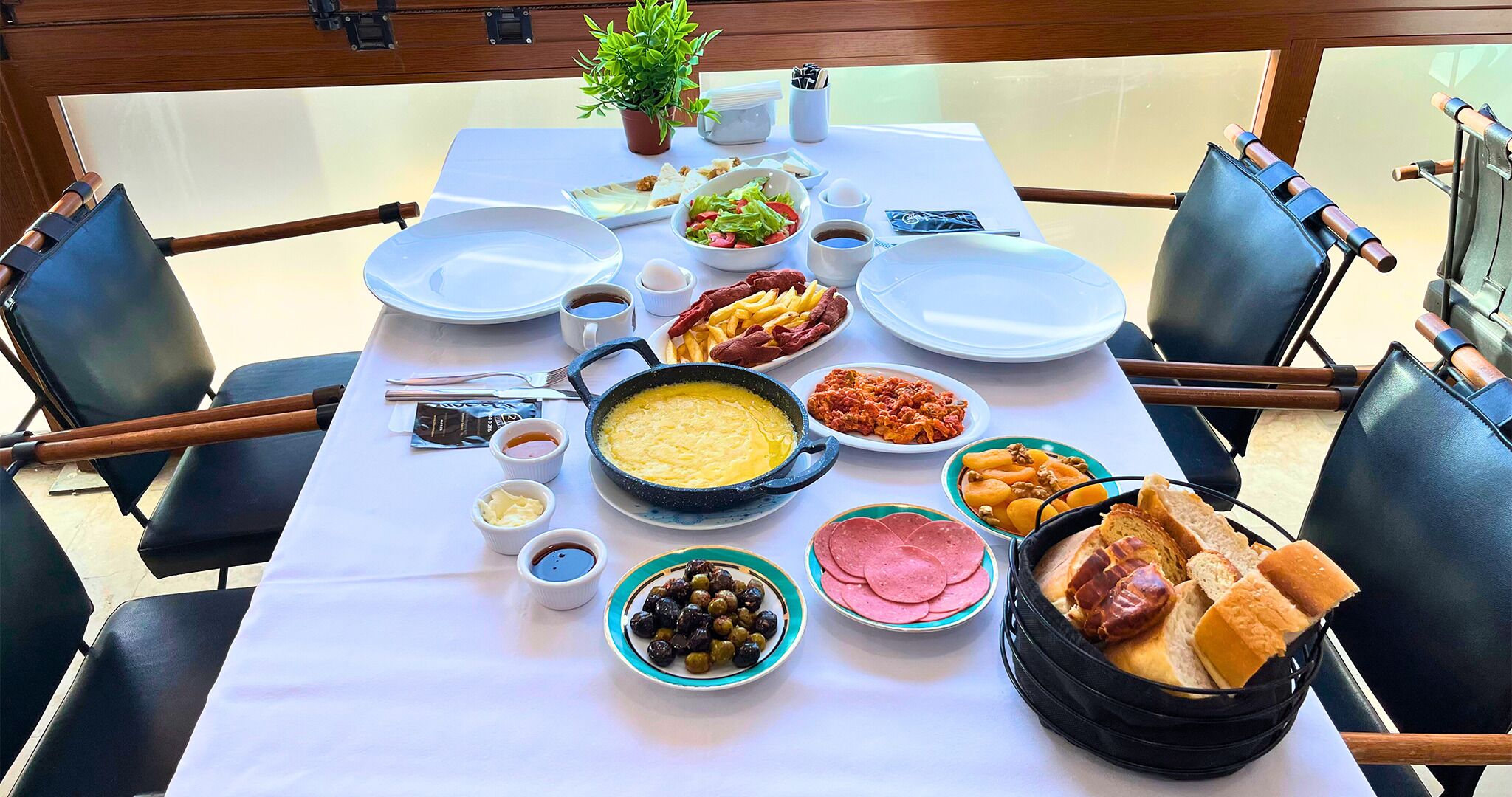 每日供应当地美食早餐（每人 TRY 225）