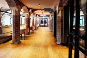 Daily buffet breakfast (EUR 19.5 per person)