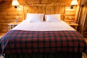 Double Room, 1 King Bed | Individually decorated, individually furnished, soundproofing