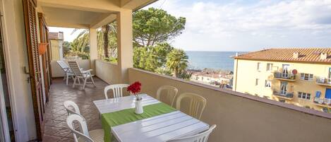 Apartment, 3 Schlafzimmer | Balkon