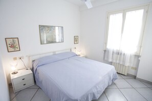 Apartment, 3 Bedrooms | 3 bedrooms, cots/infant beds - Appartamento Le Ghiaie (Portoferraio)