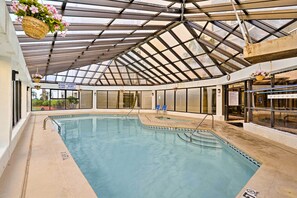 A heated pool - Pools, Patio & Stunning Views: Myrtle Beach Oasis (Myrtle Beach)