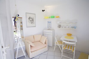 Departamento, 1 habitación | Área de sala de estar