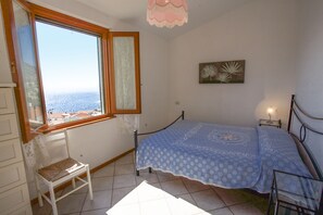 Villa | 2 Schlafzimmer, Schreibtisch, Babybetten
