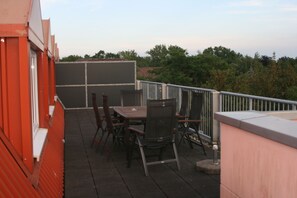 Sun deck