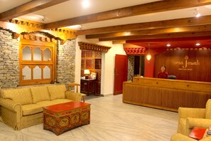 Lobby sitting area - Three Jewels Boutique Hotel (Pokhara)