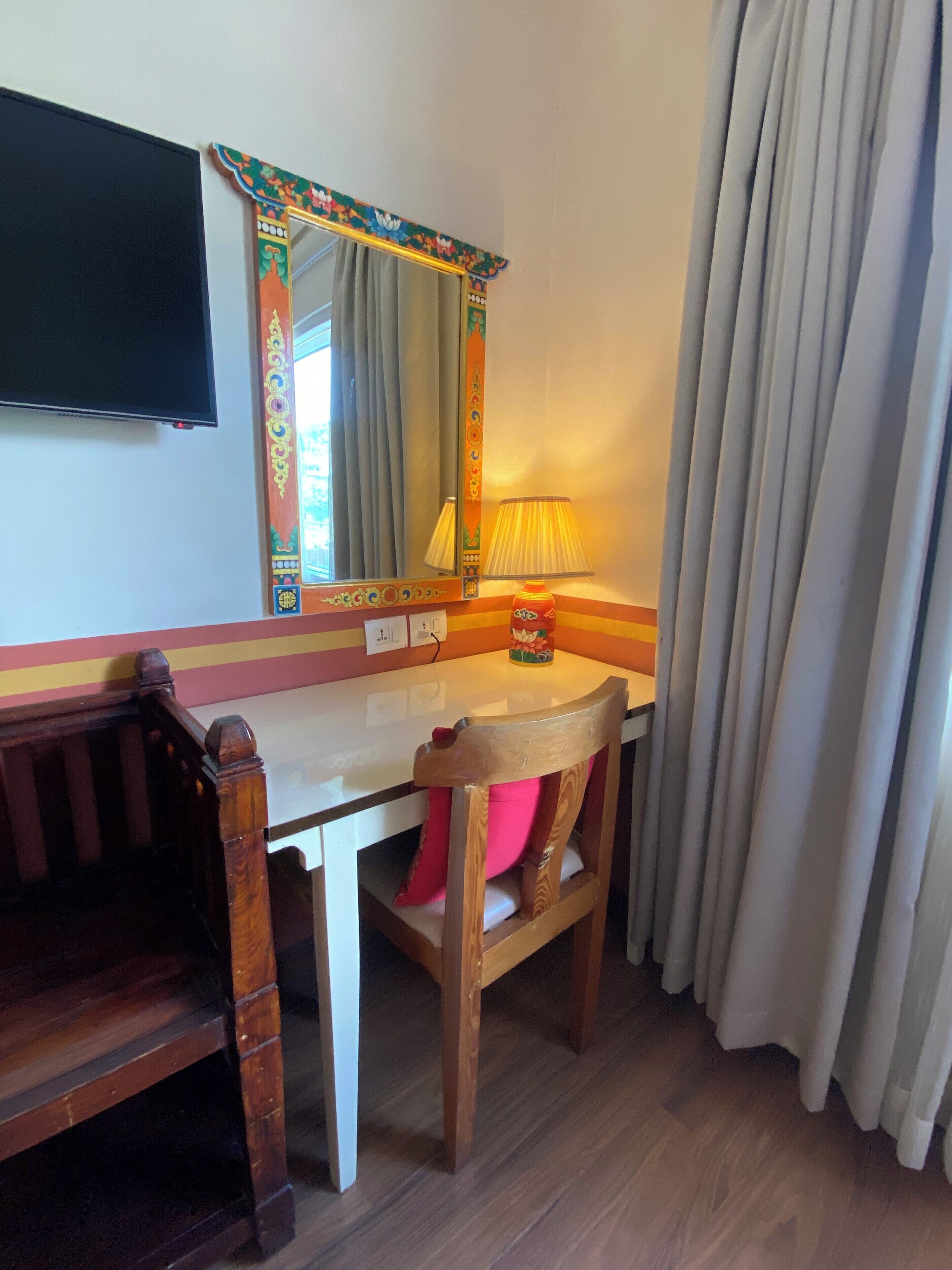 deluxe double room, 1 queen bed, ensuite | 1 bedroom, premium bedding, desk, laptop workspace