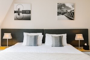 Triple En-Suite | 办公桌、笔记本电脑工作区、熨斗/熨板、免费 WiFi