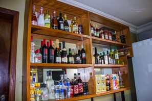 Bar (on property) - Serendipity Anchotel (Lagos)