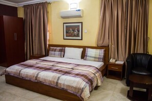 1 bedroom, premium bedding, in-room safe, desk - Serendipity Anchotel (Lagos)