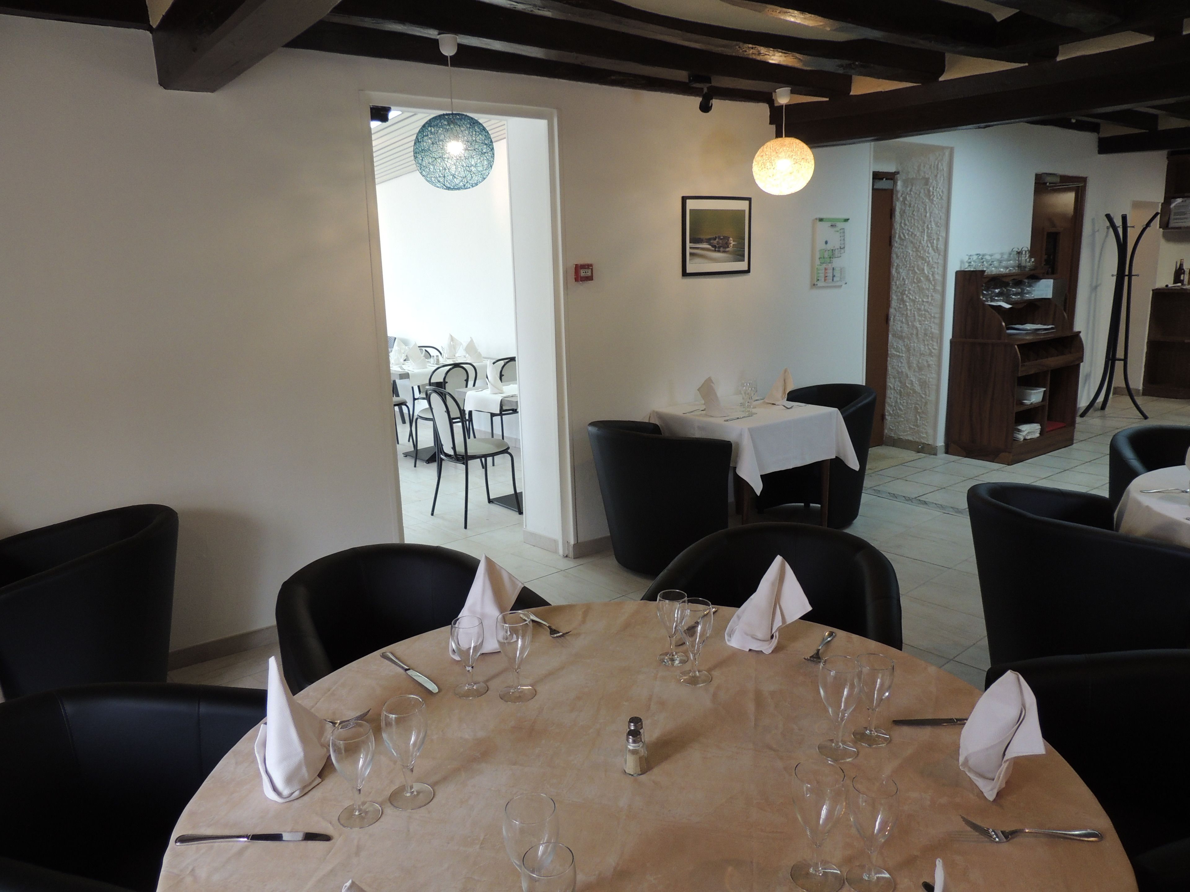 breakfast, lunch, dinner served; french cuisine