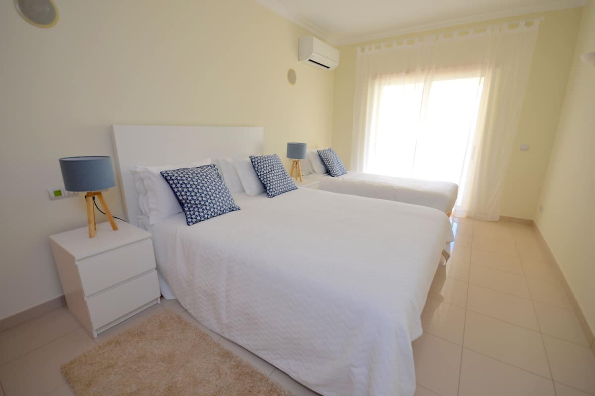 Standard Apartment, 1 Bedroom, Balcony (5 Guests) | 1 bedroom, iron/ironing board, travel crib, free WiFi