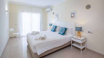 Apartamento, 1 habitación, balcón (4 Guests) | 1 dormitorio, tabla de planchar con plancha, cuna de viaje y wifi gratis