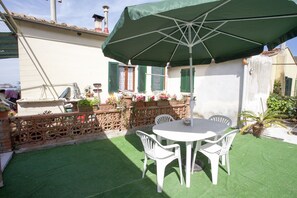 Apartment | Terrace/patio - Appartamento Le Conchiglie (Portoferraio)
